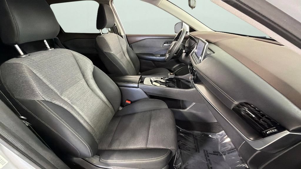 Used 2021 Nissan Rogue SV FWD image 33