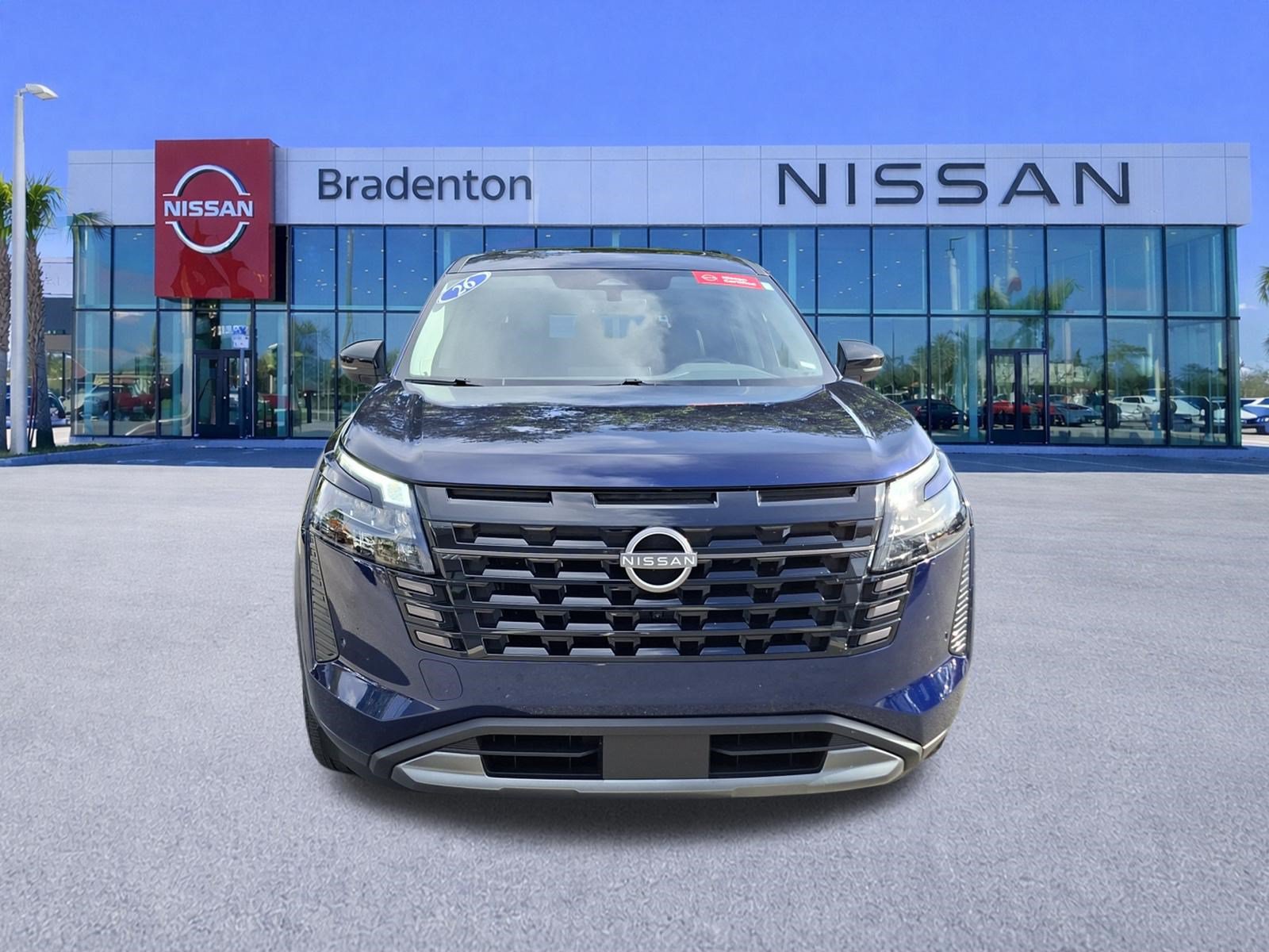 Used 2026 Nissan Pathfinder SL w/ SL Premium Package FWD image 2