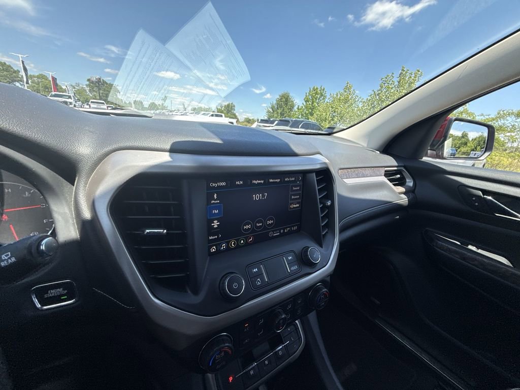 Used 2021 GMC Acadia Denali w/ Denali Technology Package FWD image 19