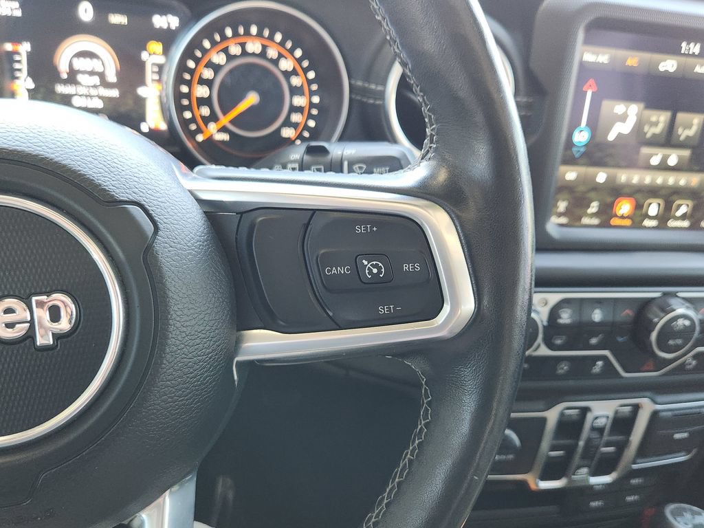 Used 2018 Jeep Wrangler Unlimited Sahara AWD/4WD image 18