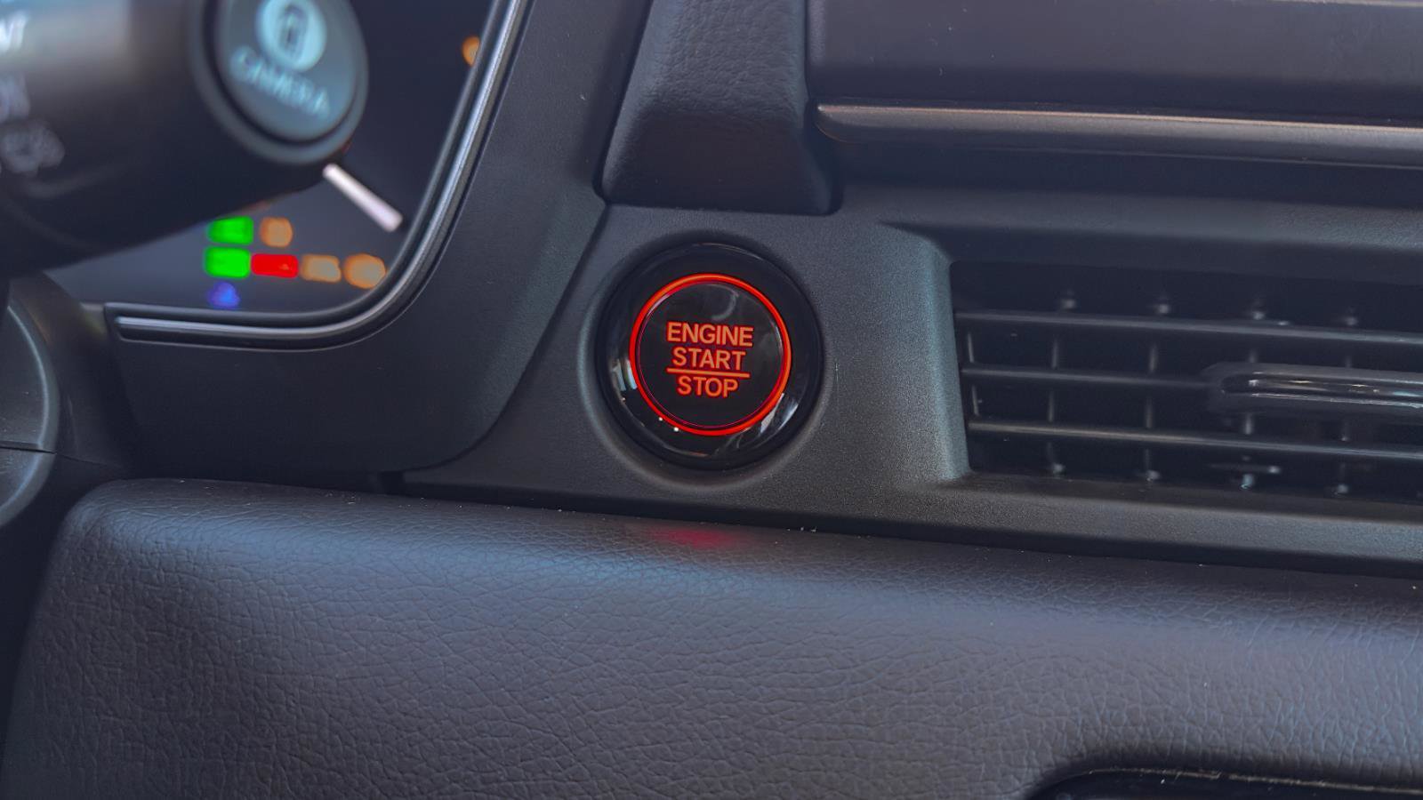 Used 2024 Honda Pilot TrailSport image 19