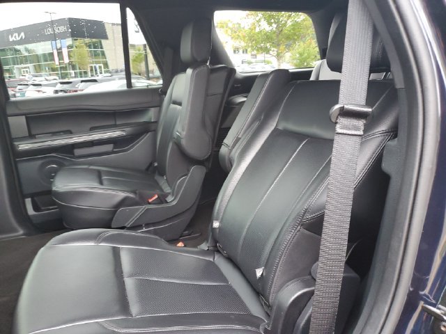 Used 2021 Ford Expedition XLT RWD image 18