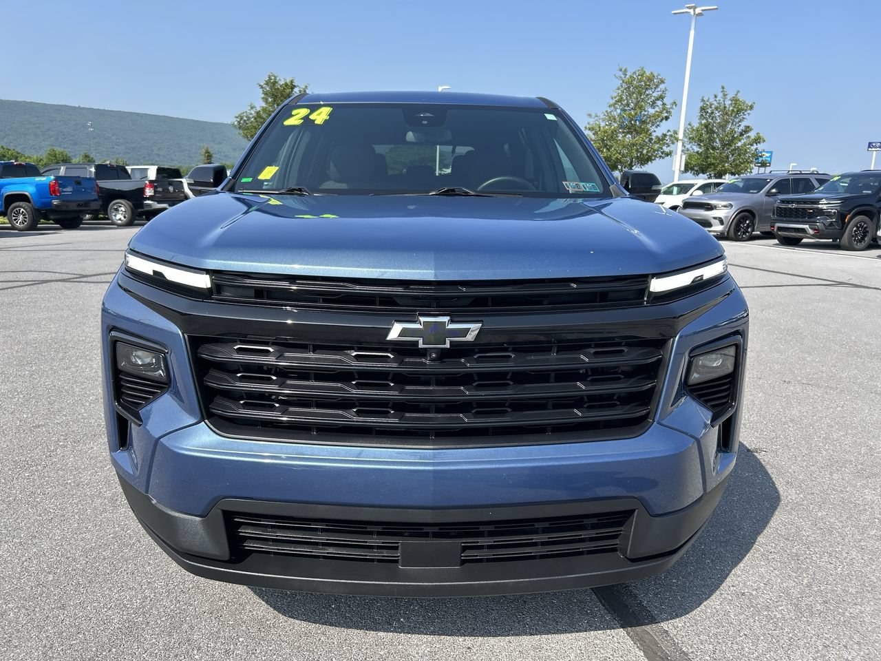Used 2024 Chevrolet Traverse LS w/ Midnight/Sport Edition AWD/4WD image 12