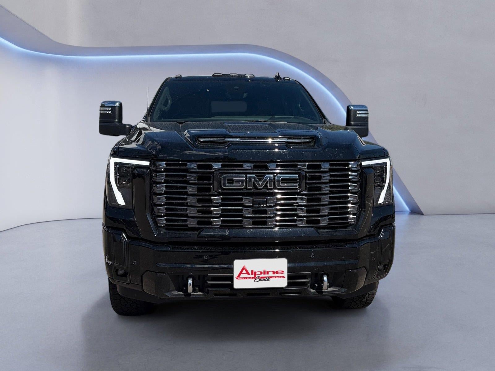 Used 2025 GMC Sierra 3500 Denali Ultimate AWD/4WD image 8