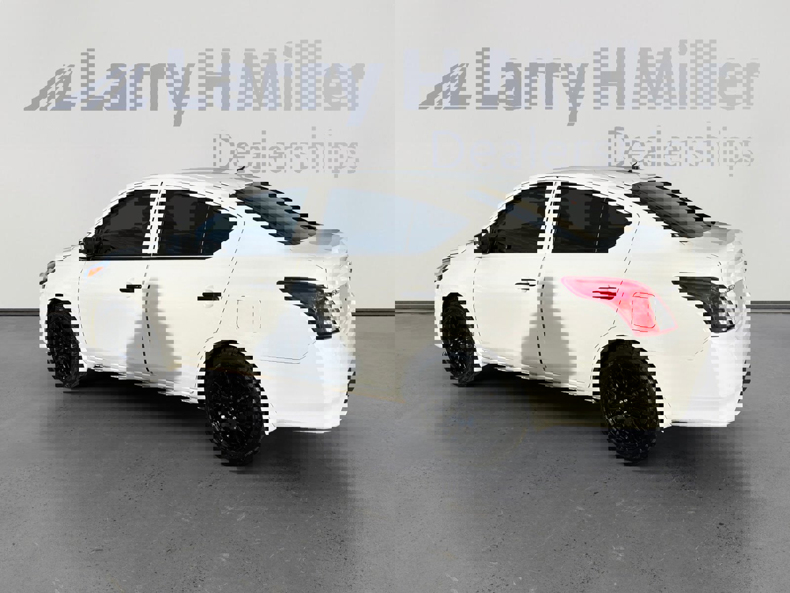 Used 2017 Nissan Versa S image 4