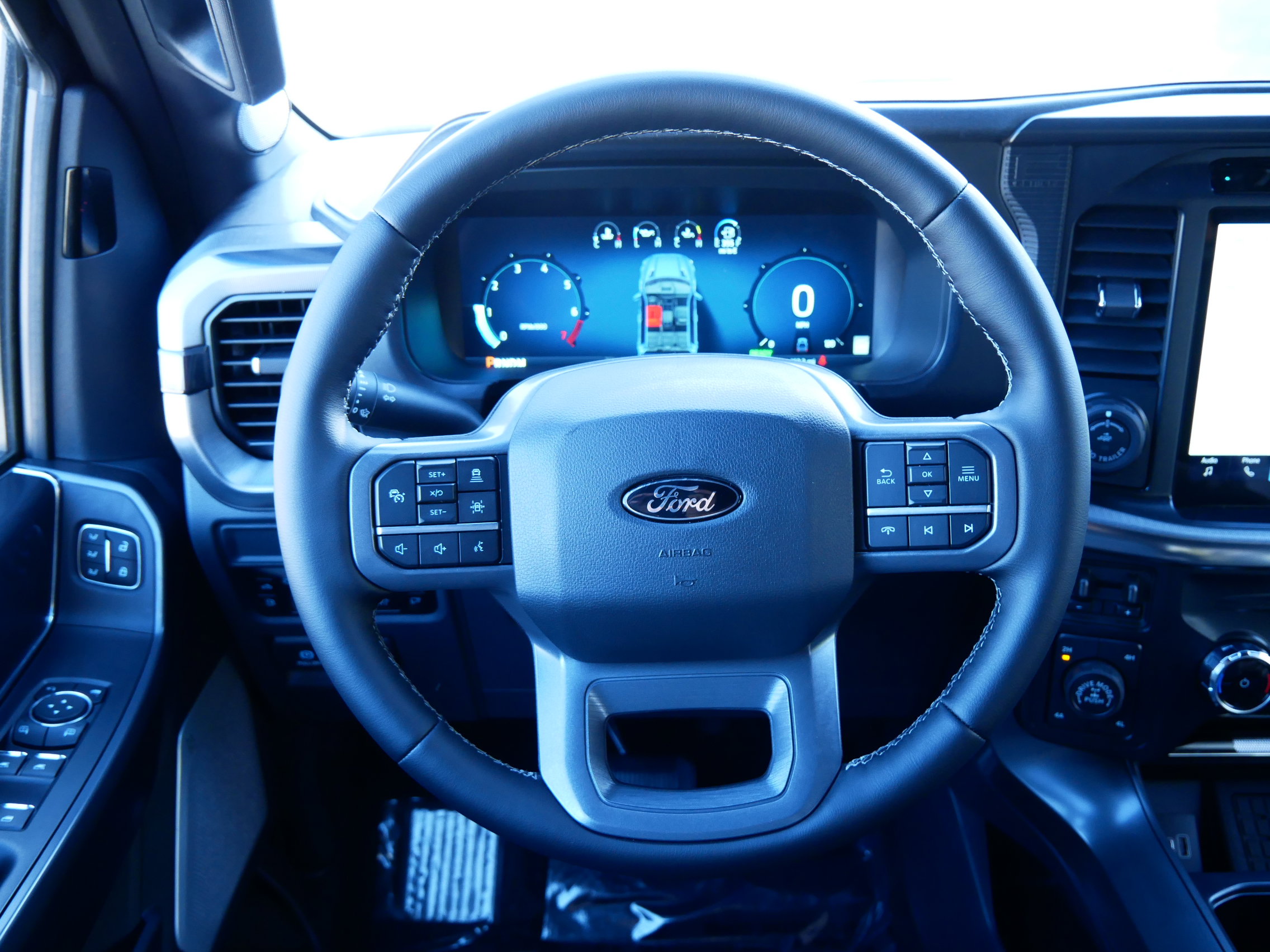 New 2025 Ford F150 Platinum w/ Equipment Group 702A High image 8