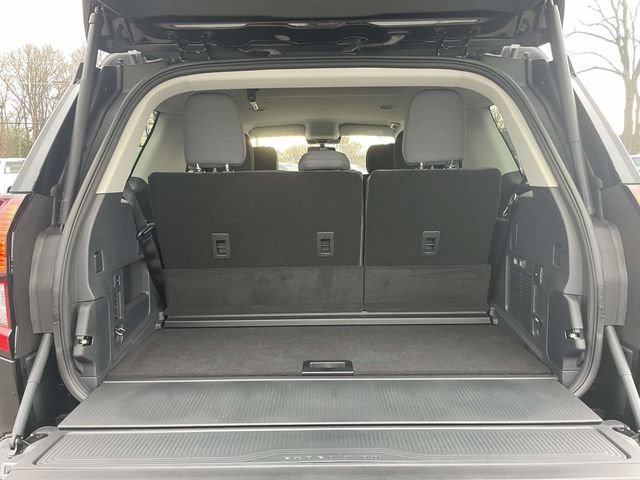 New 2025 Ford Expedition Active AWD/4WD image 8