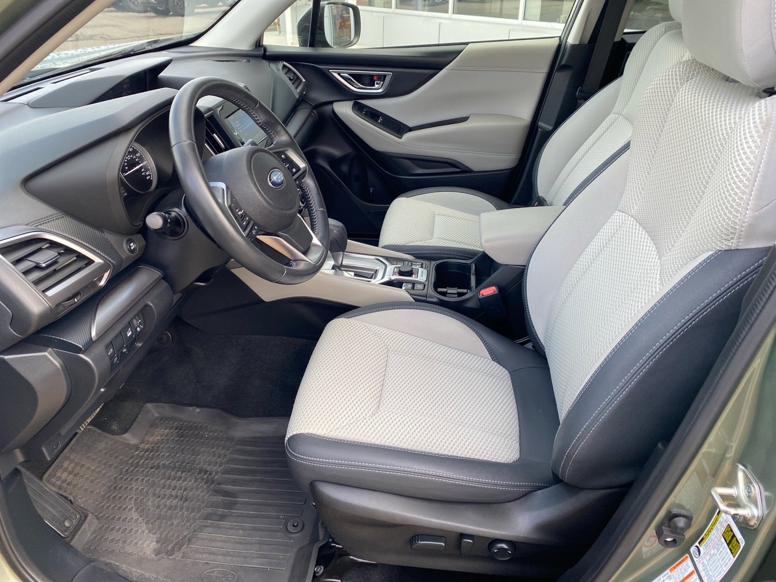 Used 2020 Subaru Forester Premium image 9