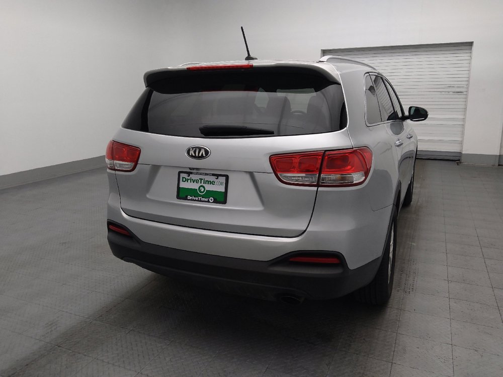 Used 2017 Kia Sorento AWD image 7