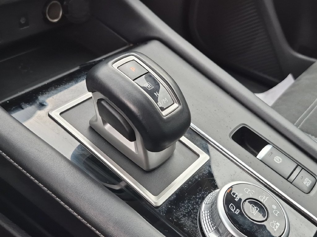 Used 2024 Mitsubishi Outlander SE AWD/4WD image 27