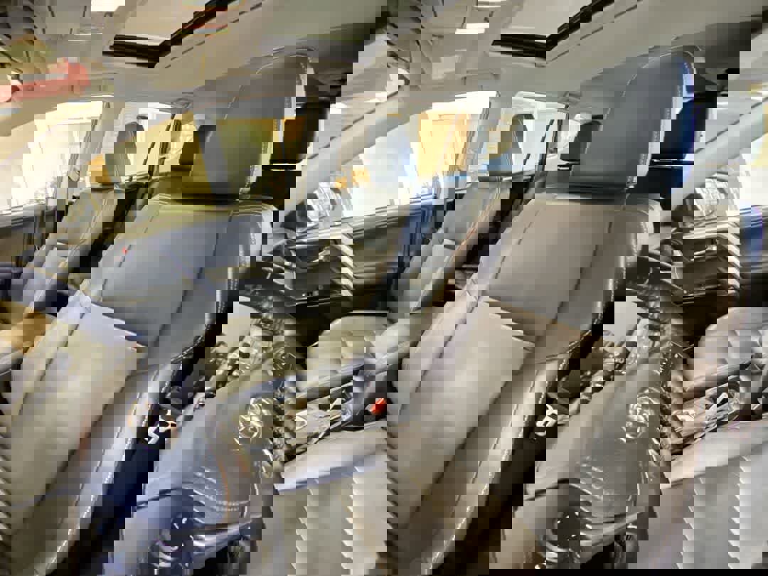 Used 2016 Toyota RAV4 Limited w/ Advanced Technology Package image 14