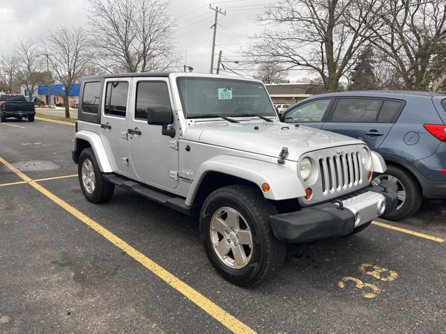 Used 2009 Jeep Wrangler Unlimited Sahara w/ Dual Top Group image 3