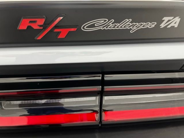 Used 2022 Dodge Challenger R/T w/ T/A Package image 10