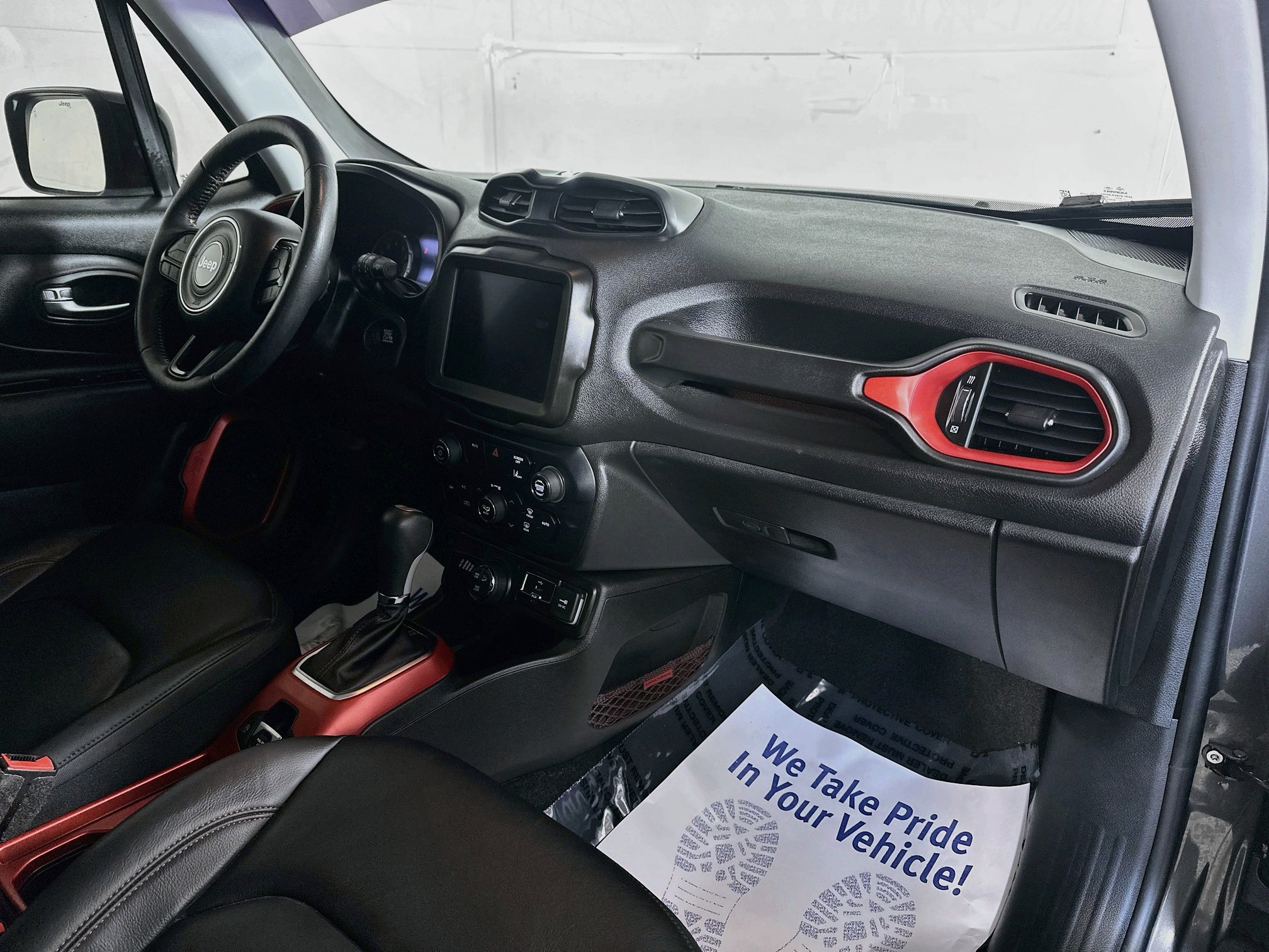 Used 2022 Jeep Renegade Trailhawk w/ Sun/Sound Group AWD/4WD image 27