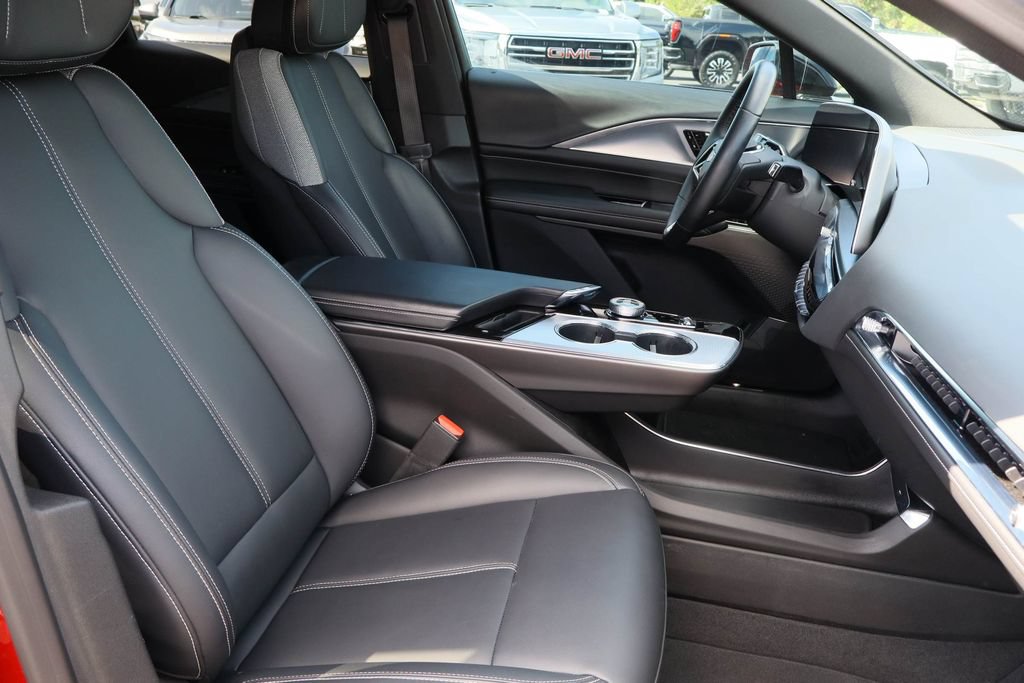 Certified 2024 Cadillac Lyriq Tech AWD/4WD image 29