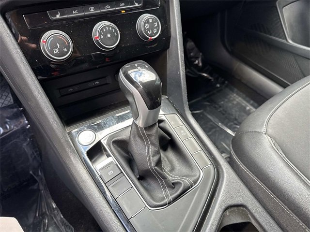 Certified 2023 Volkswagen Taos SE w/ Black Wheel Package image 26