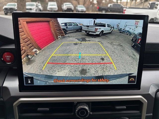 Used 2025 Toyota Tacoma TRD Sport image 18