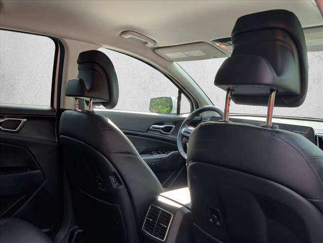 Used 2025 Kia Sportage EX FWD image 23