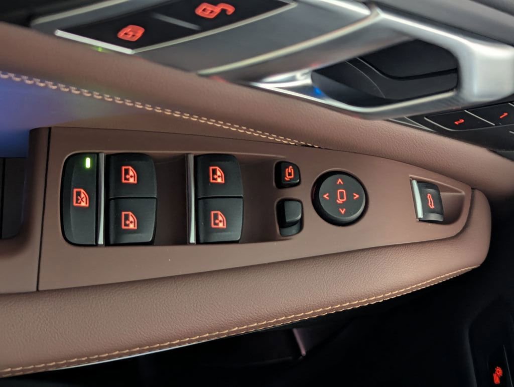 Used 2025 BMW X5 xDrive40i image 44