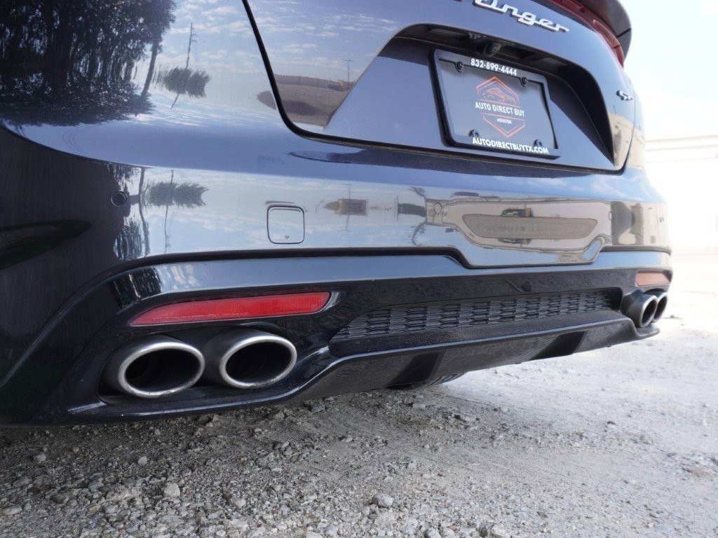 Used 2021 Kia Stinger GT2 image 22