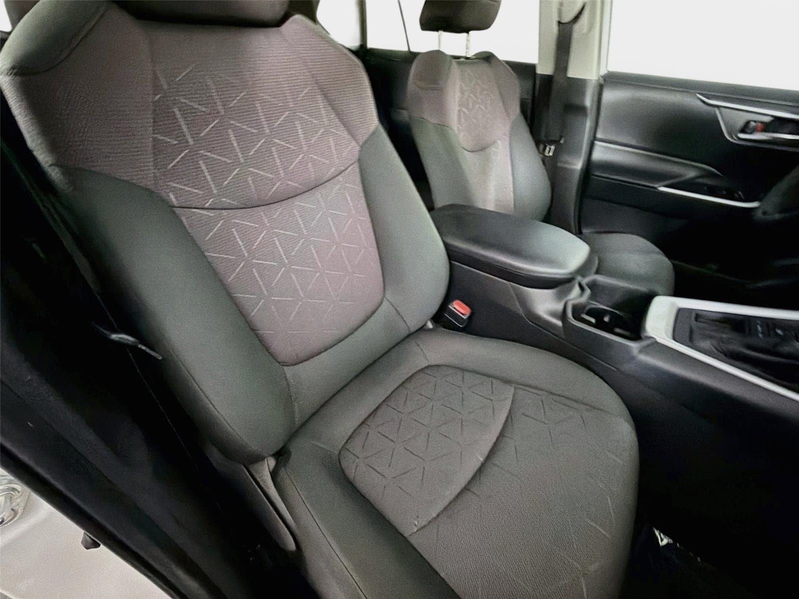 Used 2023 Toyota RAV4 XLE FWD image 27