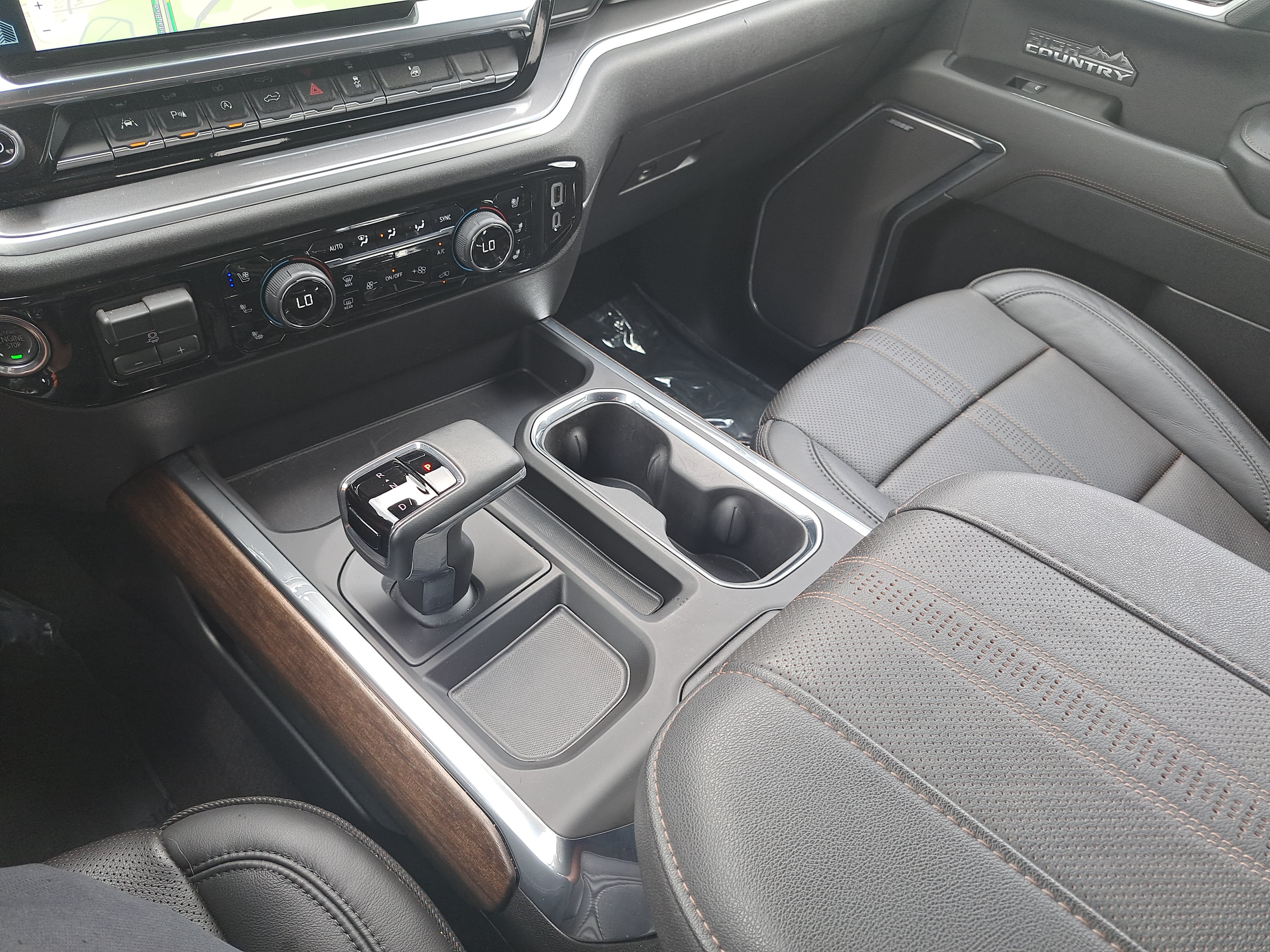 Used 2026 Chevrolet Silverado 1500 High Country w/ High Country Premium Package AWD/4WD image 24