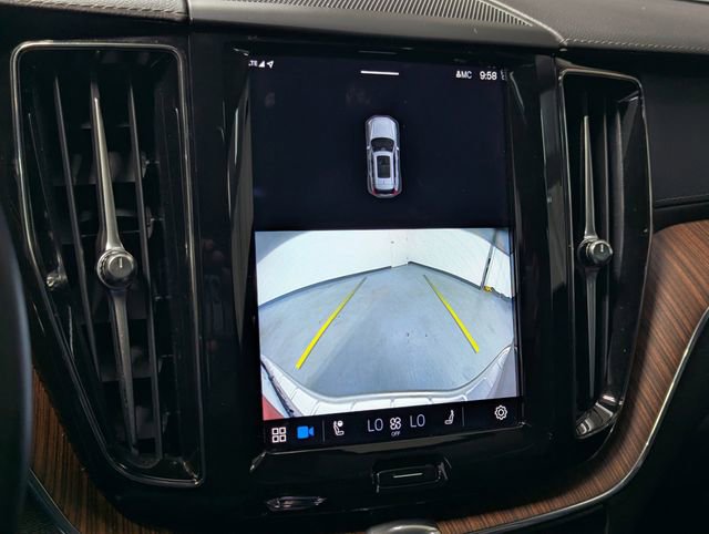 Used 2023 Volvo XC60 B5 Ultimate w/ Climate Package image 15