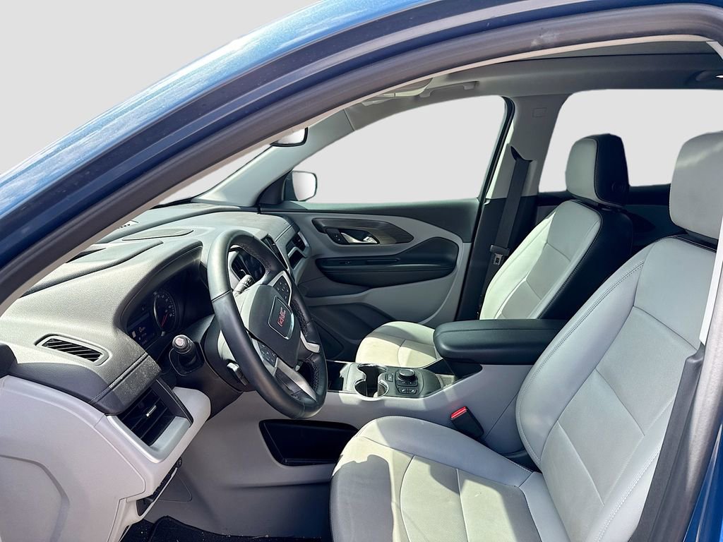 Used 2024 GMC Terrain SLT w/ Infotainment Package II image 11