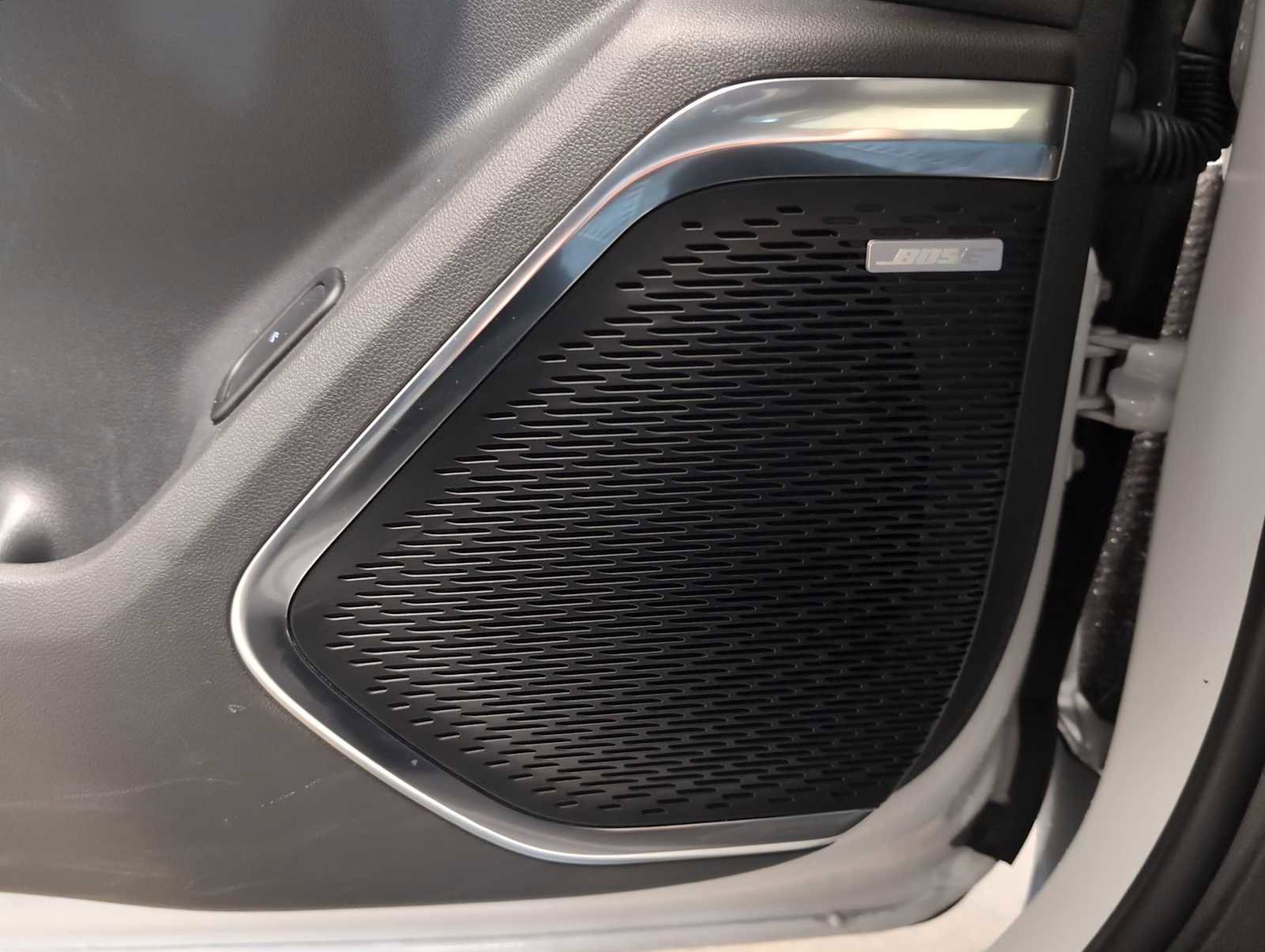 Used 2025 GMC Acadia Elevation image 25