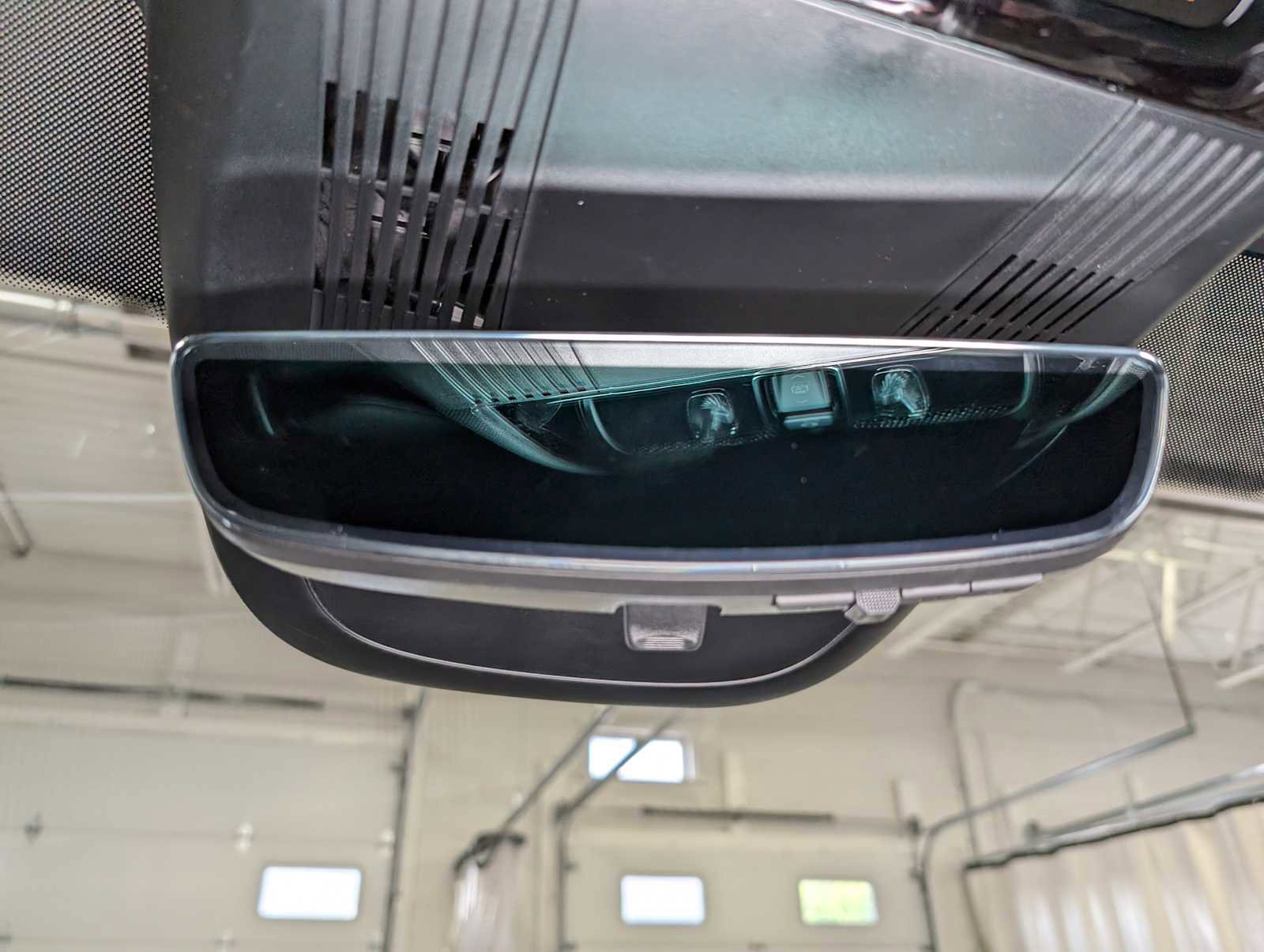 New 2026 Cadillac Vistiq Luxury image 32