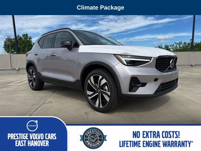 New 2026 Volvo XC40 B5 Ultra w/ Climate Package