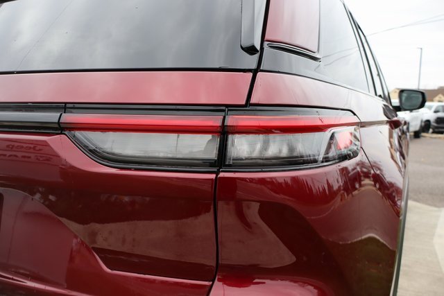 New 2025 Jeep Grand Cherokee Altitude image 29