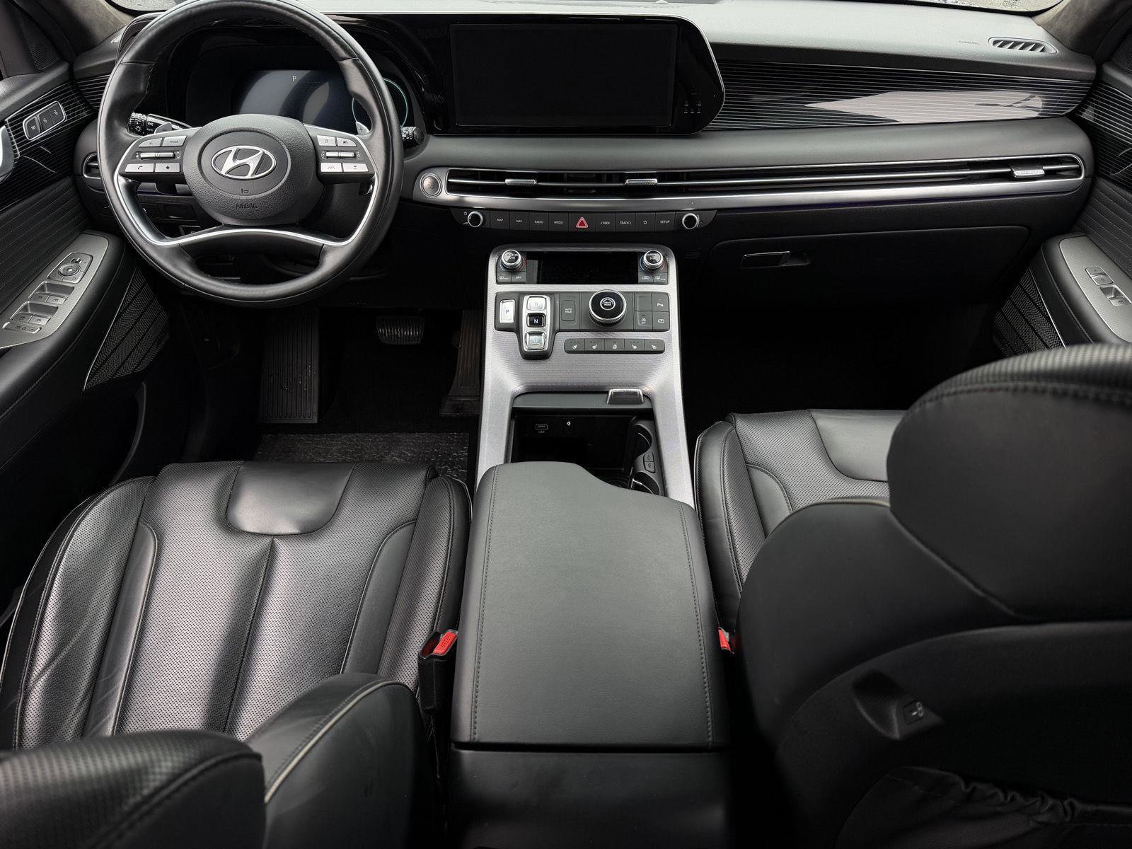 Used 2023 Hyundai Palisade Calligraphy image 6