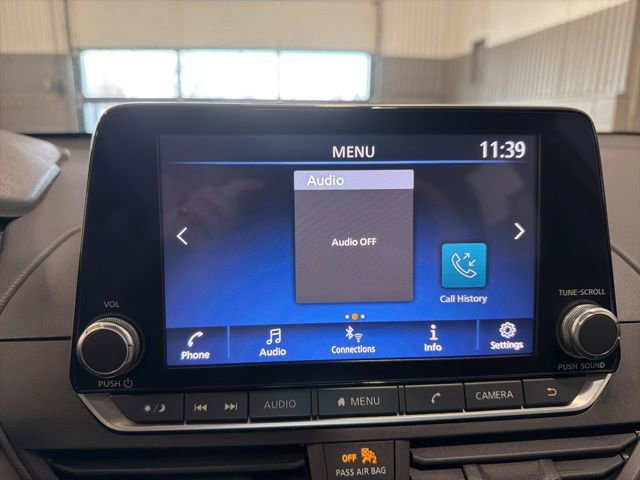 Used 2024 Nissan Altima 2.5 SV image 25