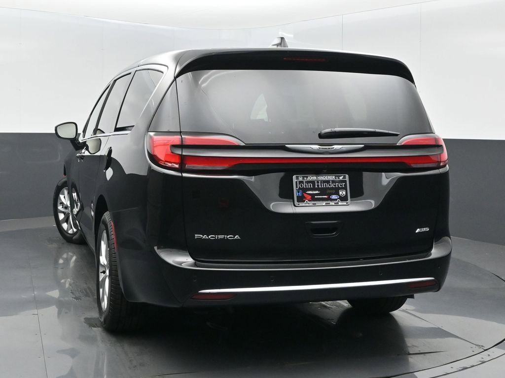 New 2026 Chrysler Pacifica Select image 6