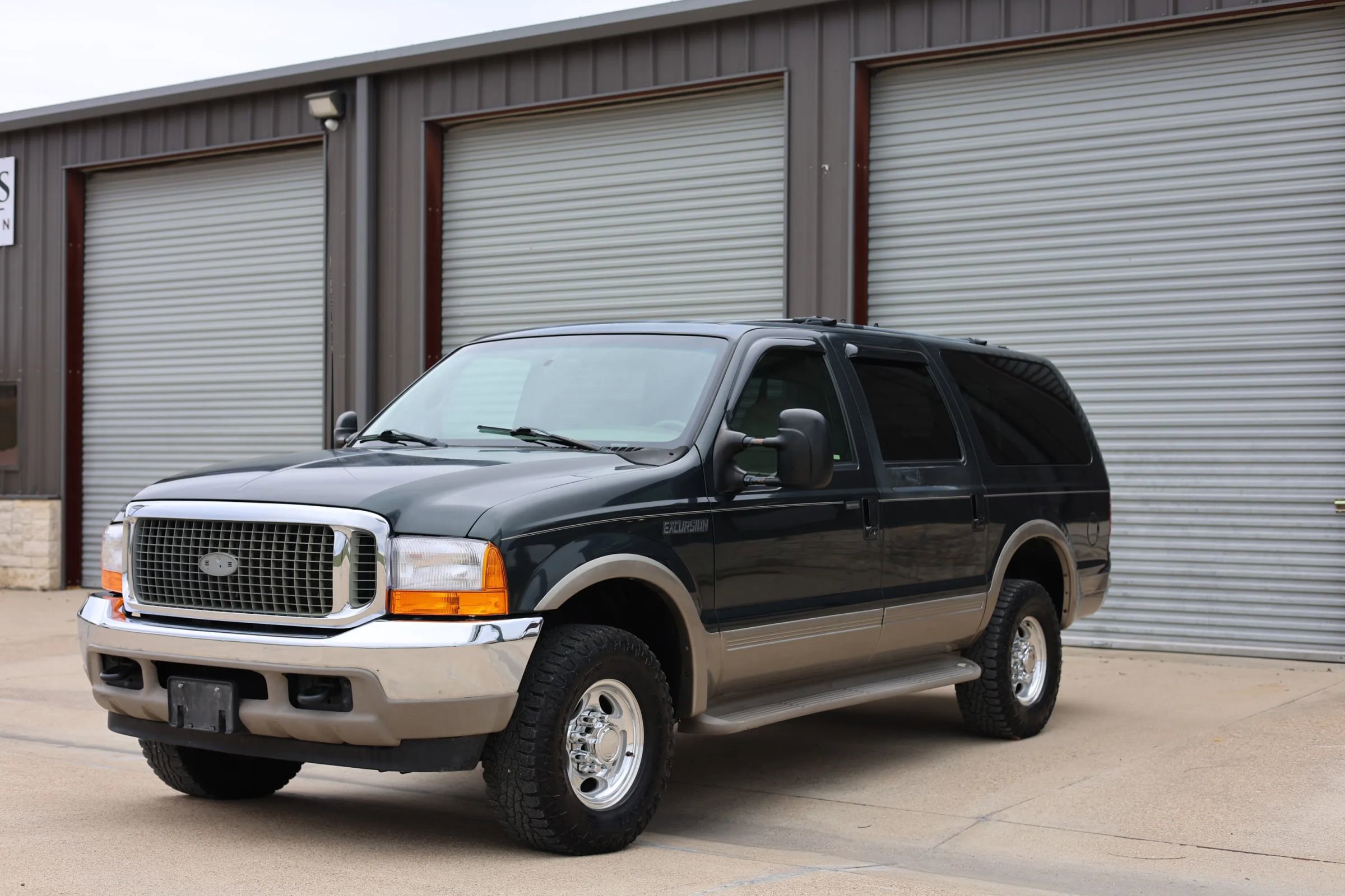 Used 2000 Ford Excursion Limited image 8