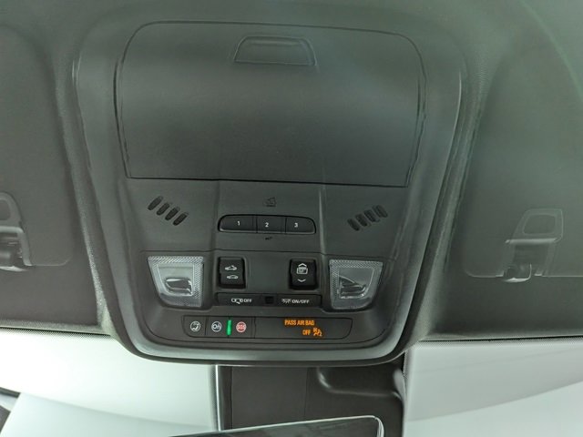 Certified 2022 Cadillac XT4 Premium Luxury w/ Enhanced Visibility Package image 28