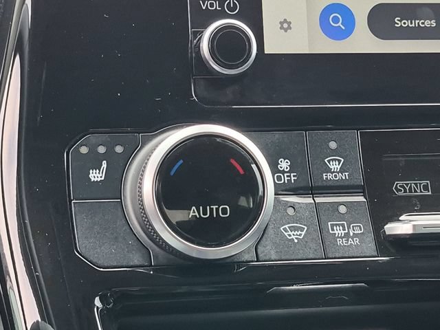 Certified 2024 Toyota Highlander XLE AWD/4WD image 23