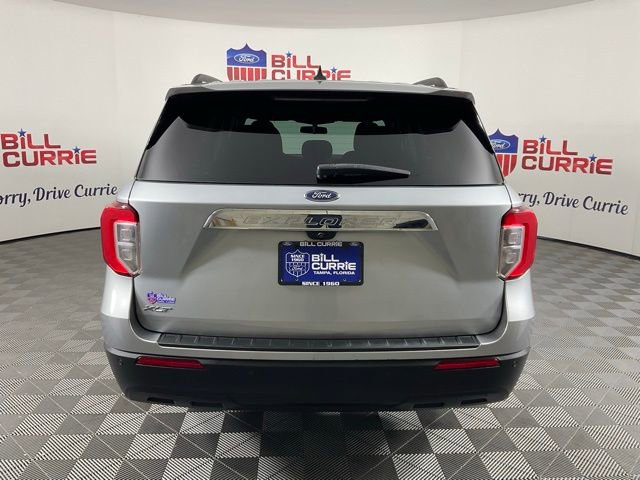 Used 2022 Ford Explorer XLT image 4