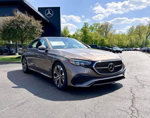 New 2026 Mercedes-Benz E 450 4MATIC Sedan 360° Tour