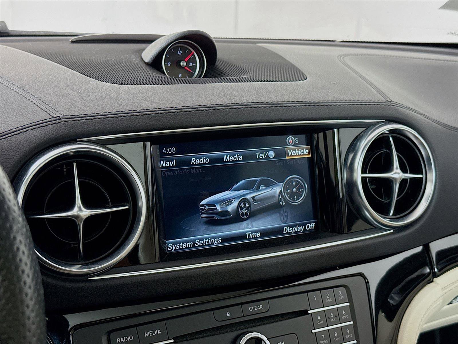 Used 2018 Mercedes-Benz SL 550 image 14