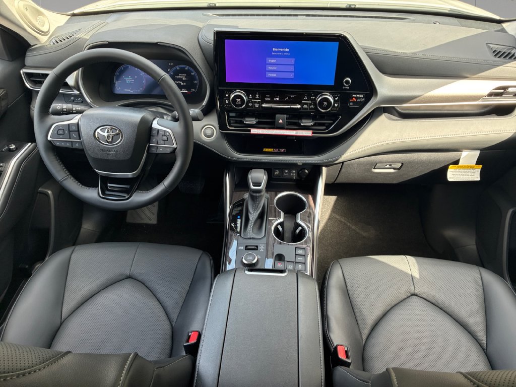 New 2026 Toyota Highlander Limited AWD/4WD image 13