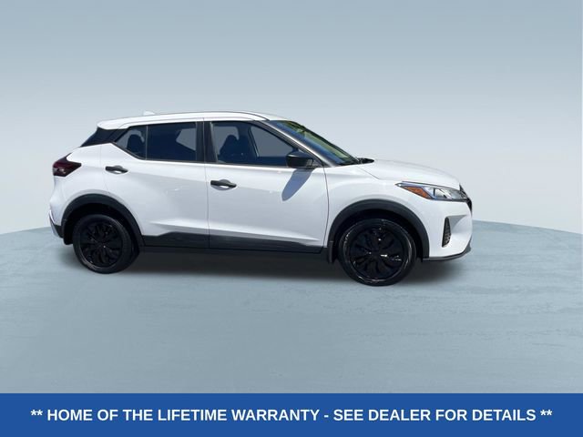 Used 2021 Nissan Kicks S FWD image 2
