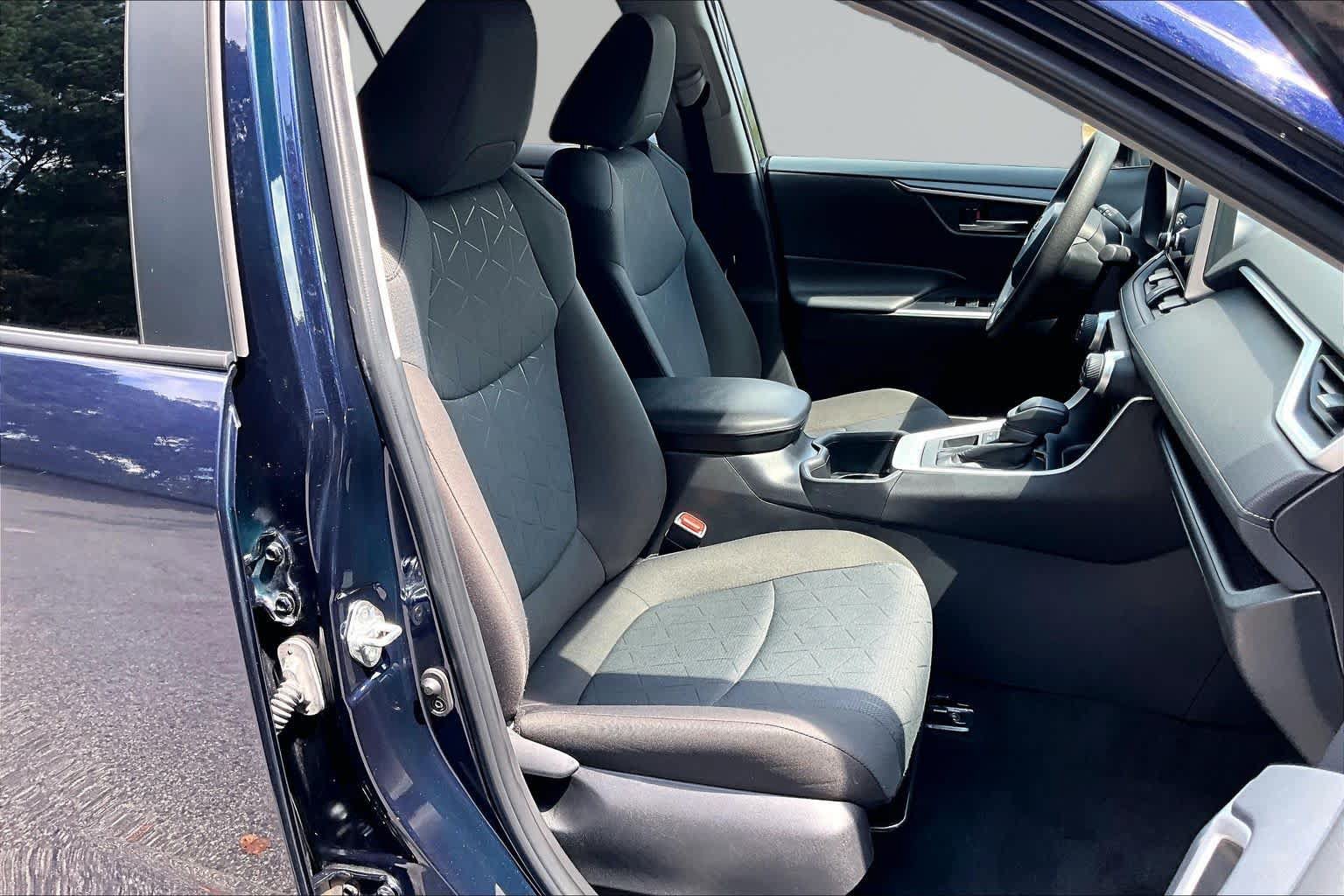Certified 2025 Toyota RAV4 XLE AWD/4WD image 9