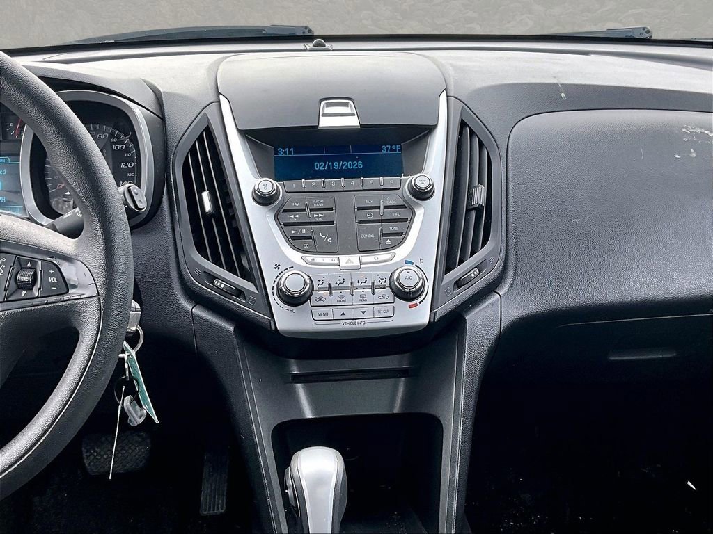 Used 2015 Chevrolet Equinox LS image 6