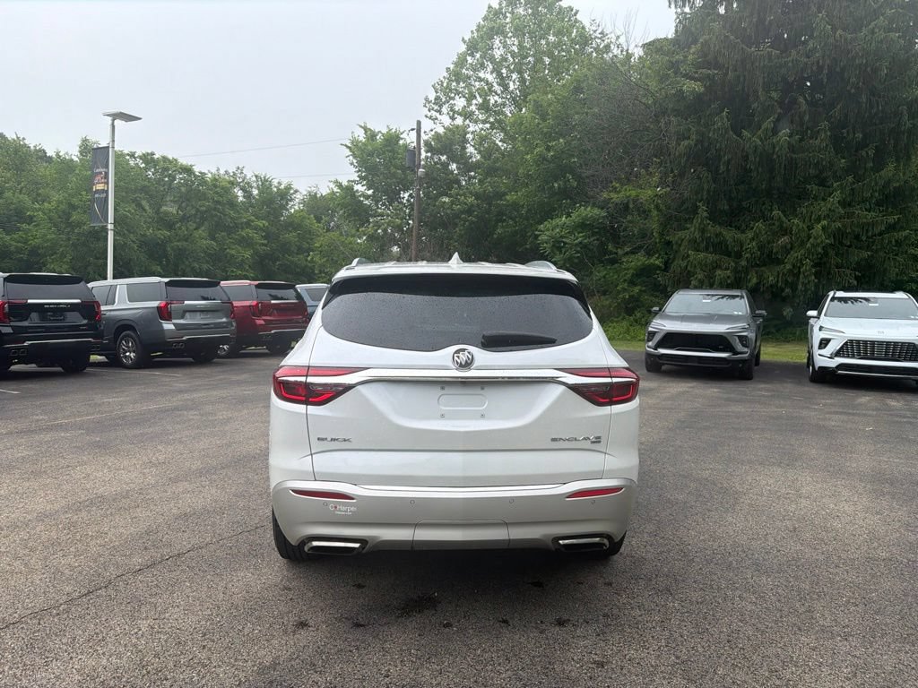 Used 2018 Buick Enclave Premium AWD/4WD image 4