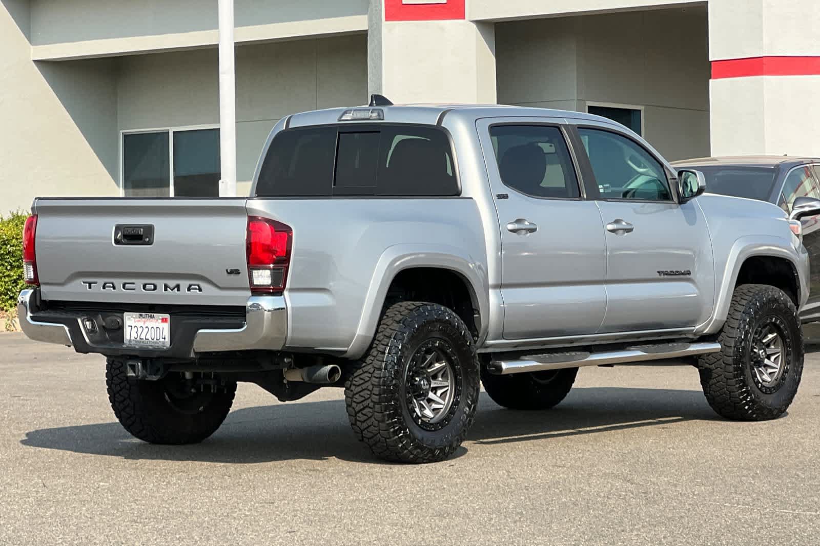 Used 2020 Toyota Tacoma SR5 w/ Blackout Package RWD video 2