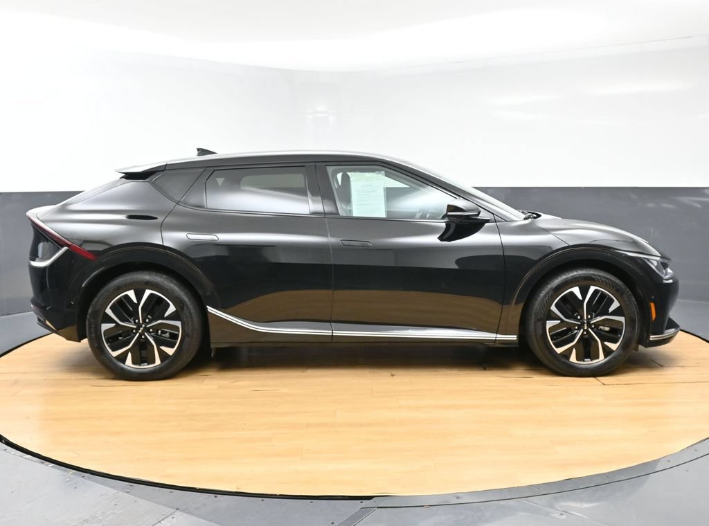 Used 2024 Kia EV6 Wind w/ Wind Technology Package AWD/4WD image 8