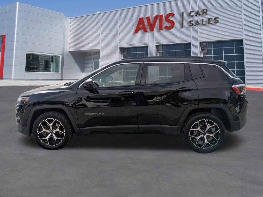 Used 2025 Jeep Compass Limited image 7