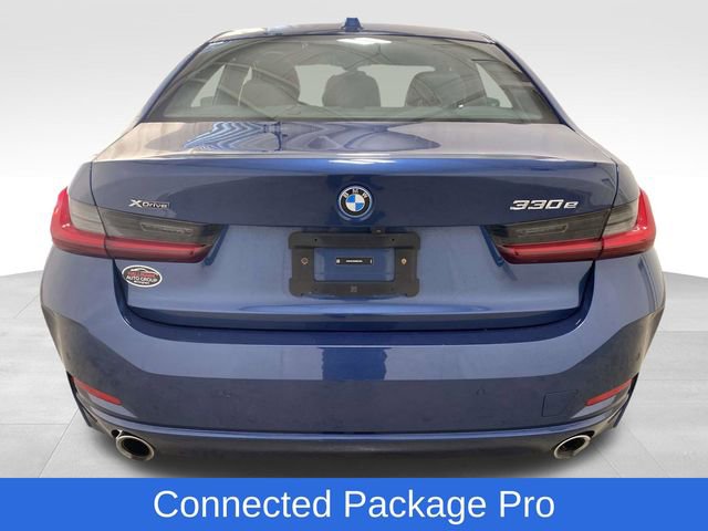 Used 2024 BMW 330e xDrive image 3